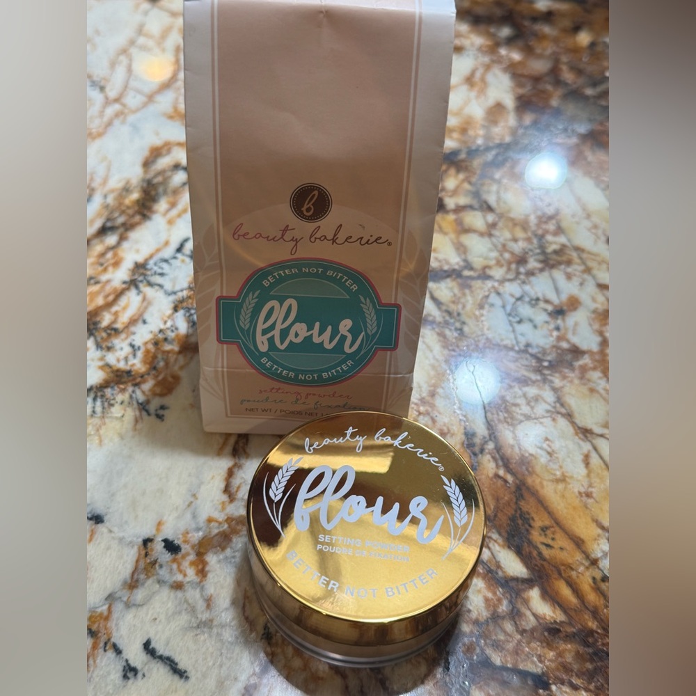 NEW Beauty Bakerie Flour Setting Powder: Plantain (Carmel)